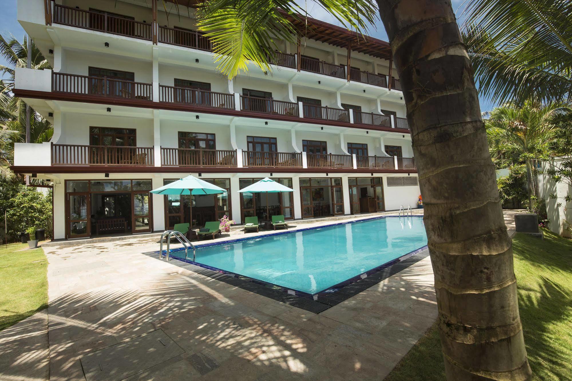 Rockside Beach Resort Bentota Exterior photo